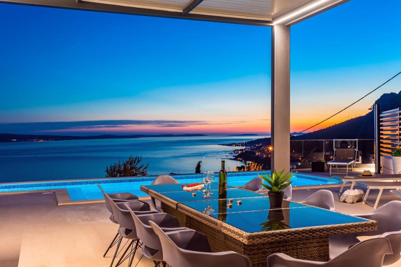 Villa Belvedere With Heated Pool, Billiards, Media Room, Sea Views,10 Pax Omiš Eksteriør billede