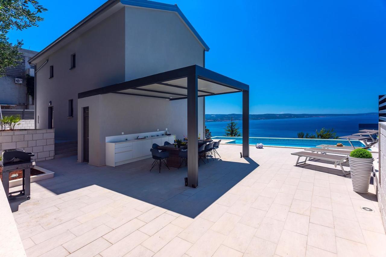 Villa Belvedere With Heated Pool, Billiards, Media Room, Sea Views,10 Pax Omiš Eksteriør billede